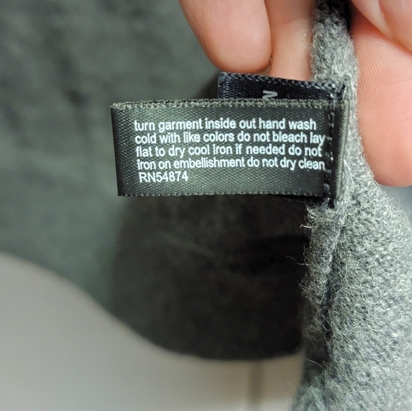 Vintage The Limited Cropped Grey Wool Cardigan with Gemstones - Picture 6 of 6